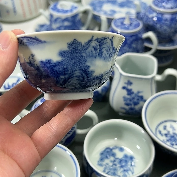 微瑕柴窑国画山水