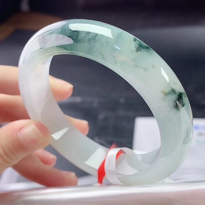 翡翠未镶嵌手镯55轮胎