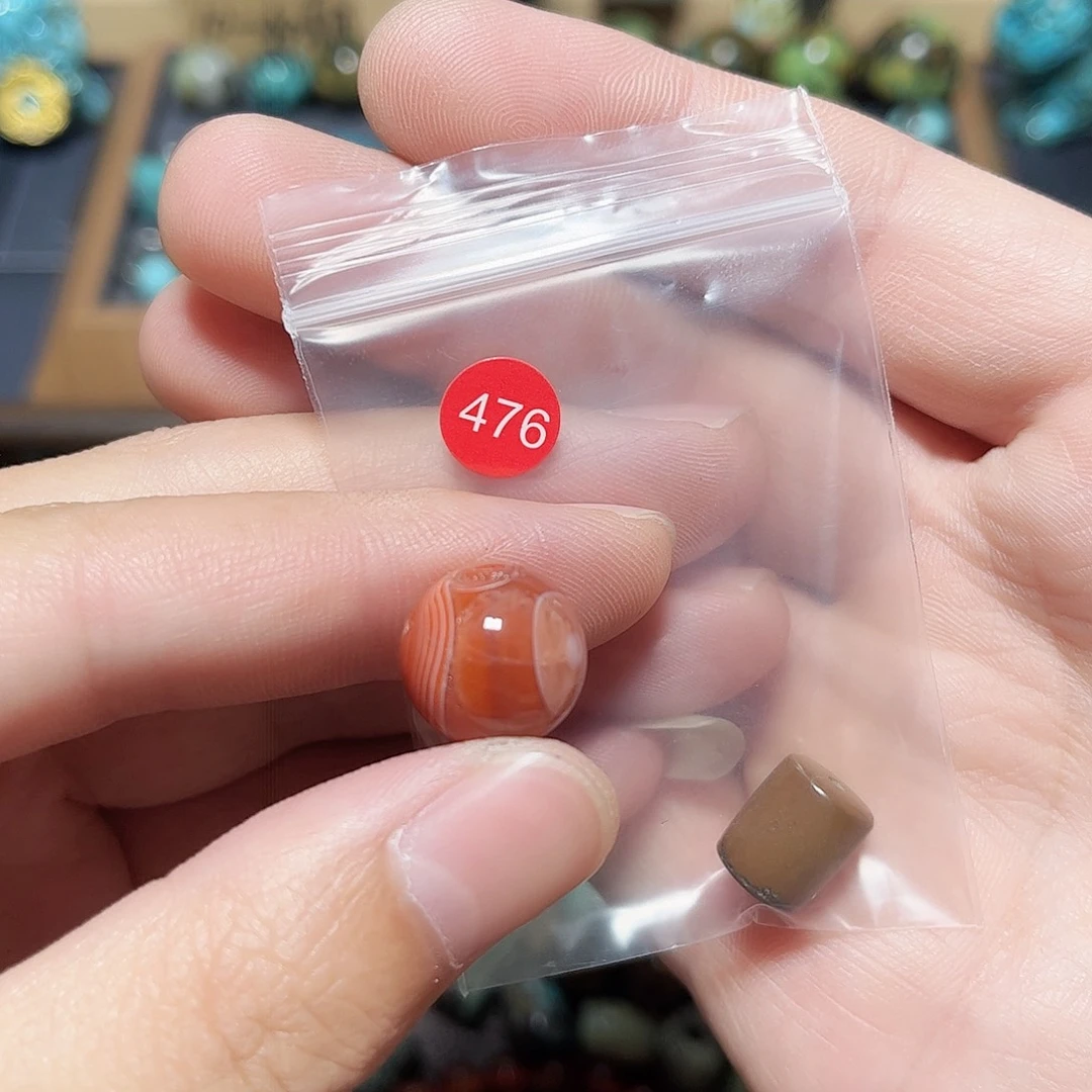 凌***阳玛瑙/玉髓未镶嵌圆珠桶珠老型手串！！