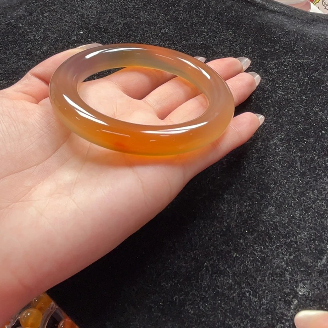 手镯玛瑙/玉髓未镶嵌