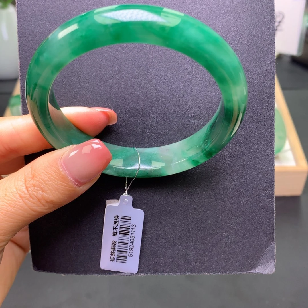 石英质玉（非洲翠）未镶嵌手镯