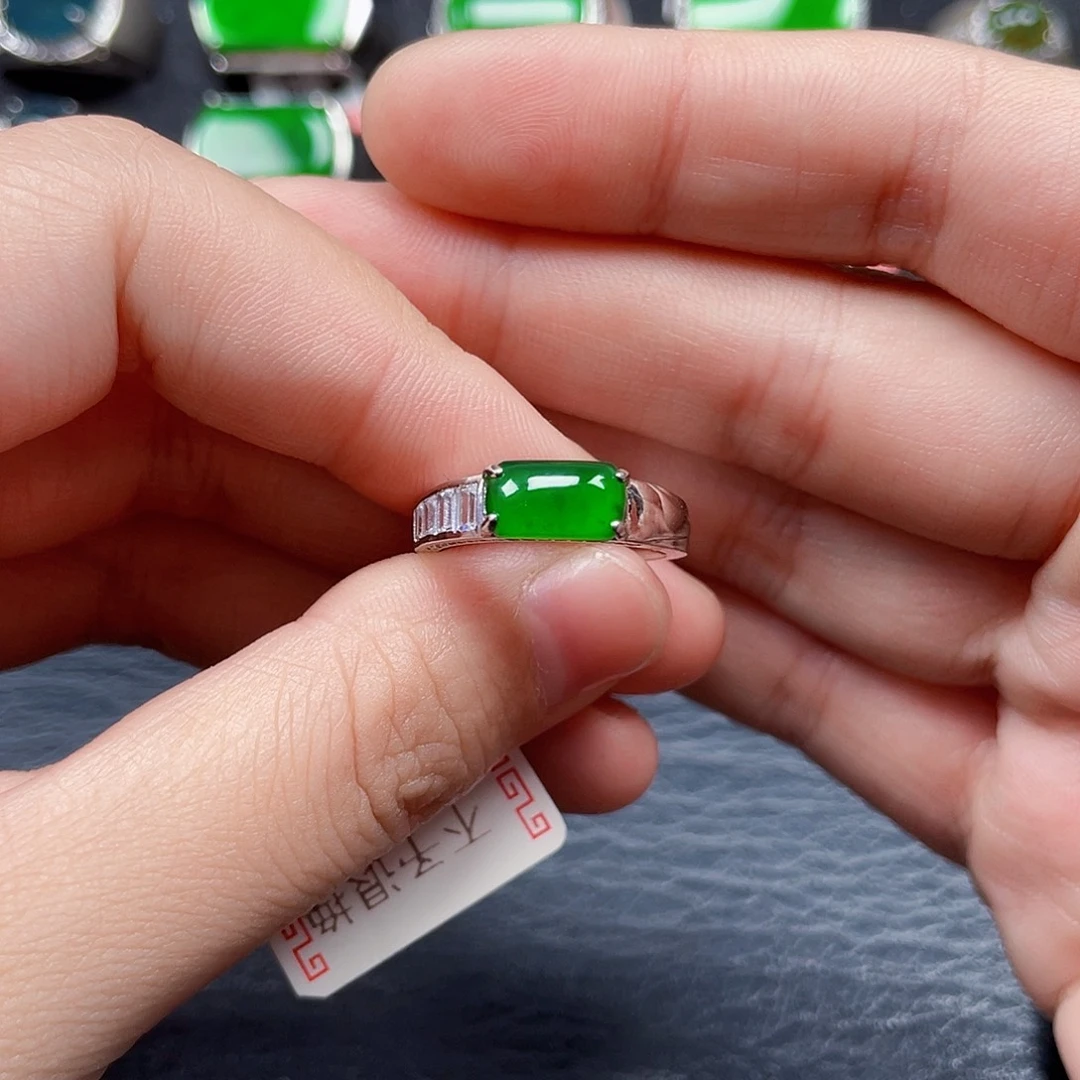 J***h翡翠银S925镶嵌戒指没有运费险0023