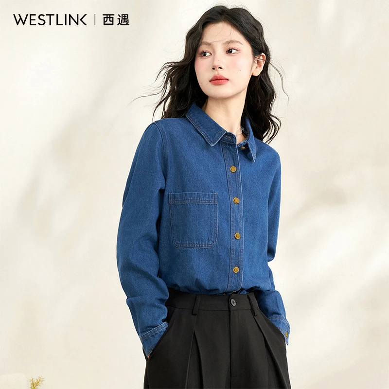 西遇深蓝色长袖牛仔衬衫女2025年春季新款单排扣大口袋设计上衣