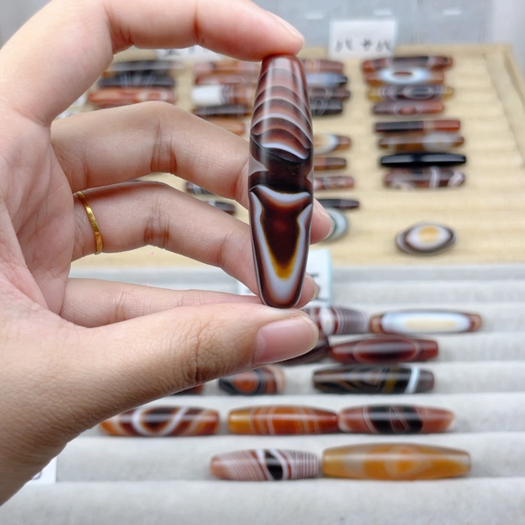 M***Y玛瑙/玉髓颈饰合金