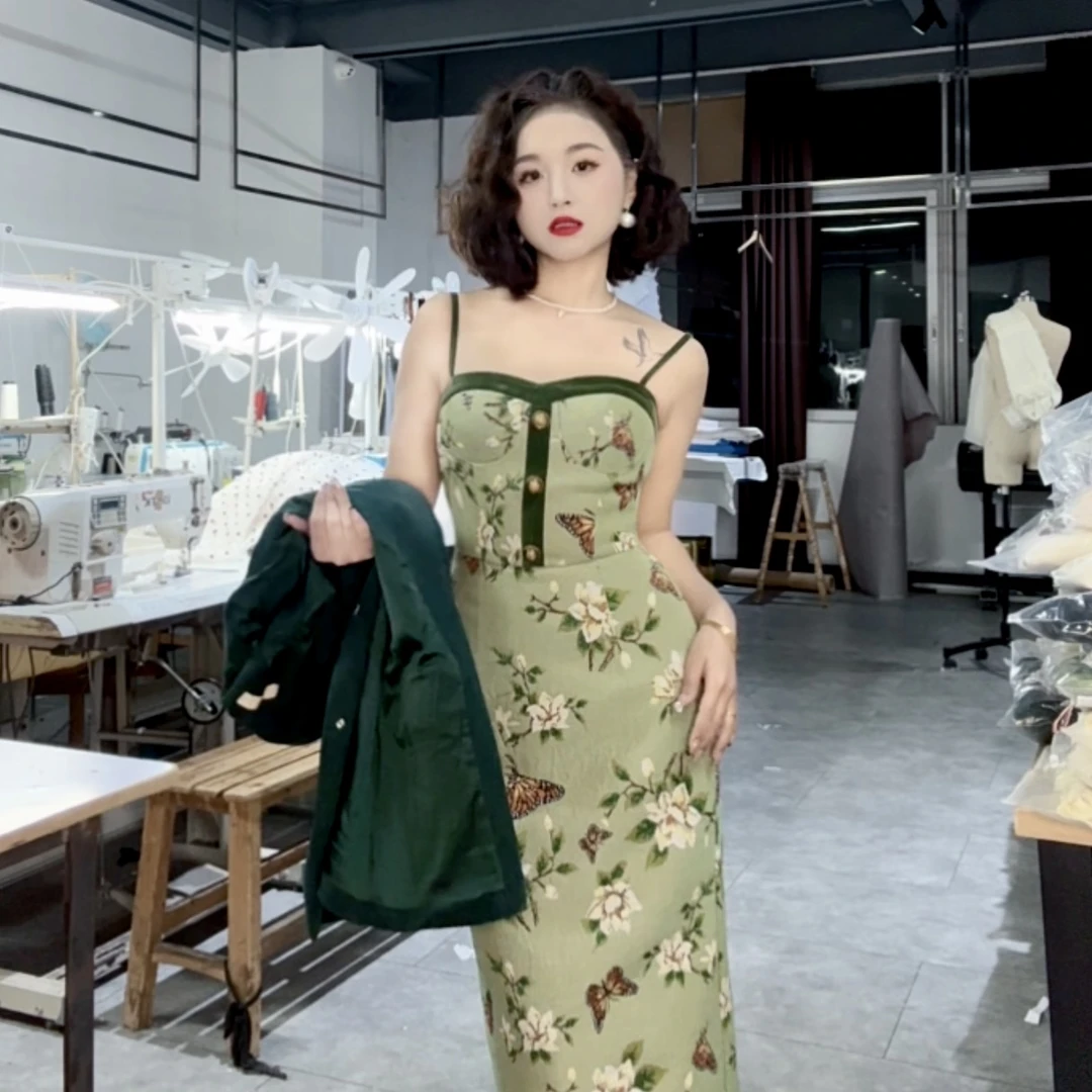 LAOXIAO服饰【遗落爱丽丝】法式复古吊带度假风小个子连衣裙015