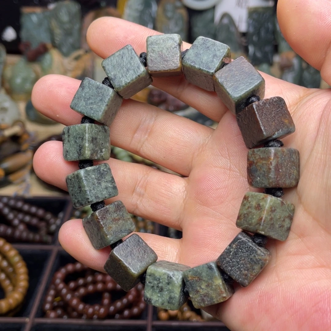 岫岩河磨玉（透闪石质玉）未镶嵌颈饰卡13福利