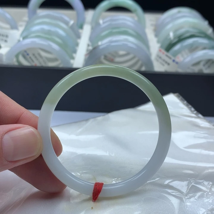 翡翠未镶嵌手镯51圈