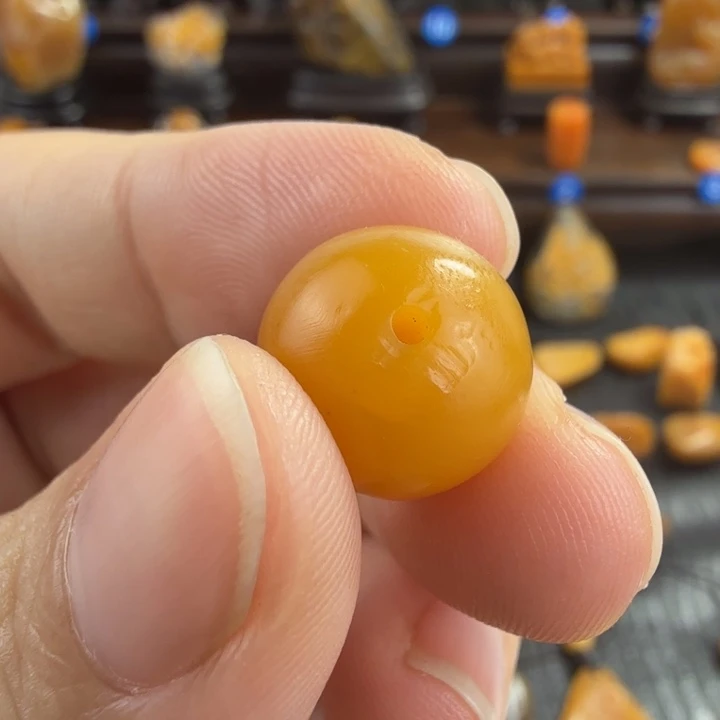 王****田黄石田黄石珠子