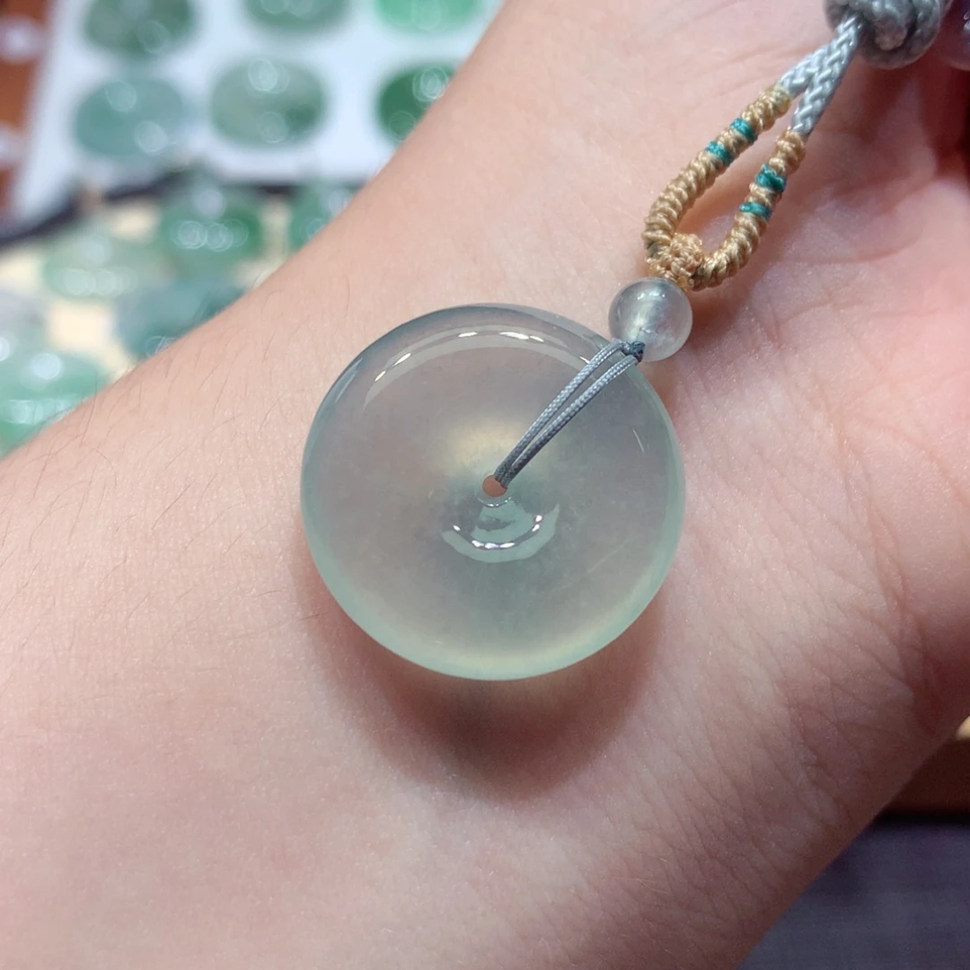 翡翠未镶嵌颈饰30