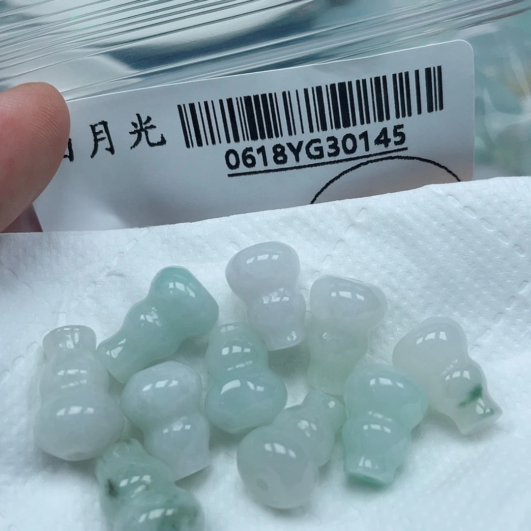 翡翠未镶嵌吊坠(不含链)多样性