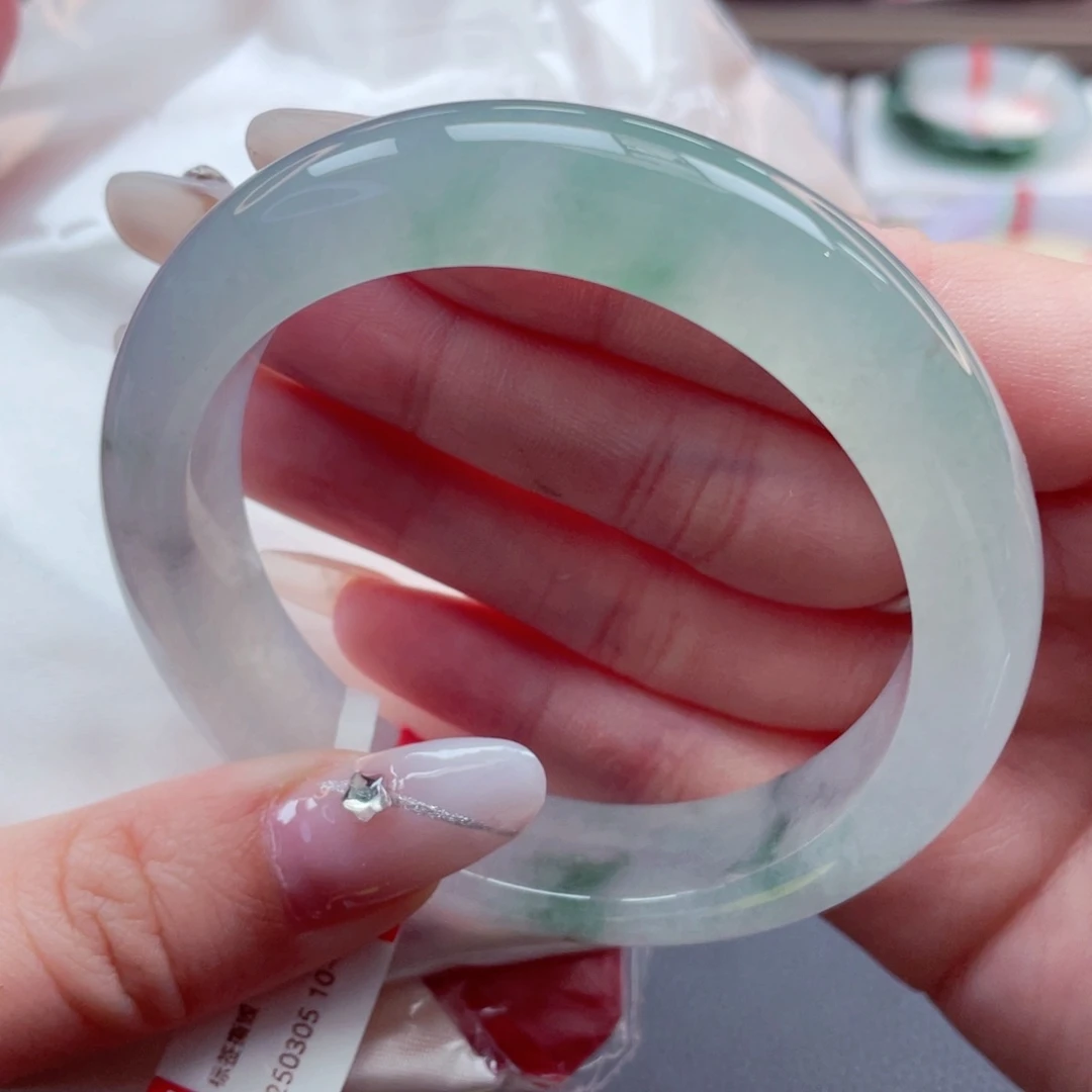 翡翠手镯未镶嵌55.9冰飘绿花 起冰炸光荧光棒 11