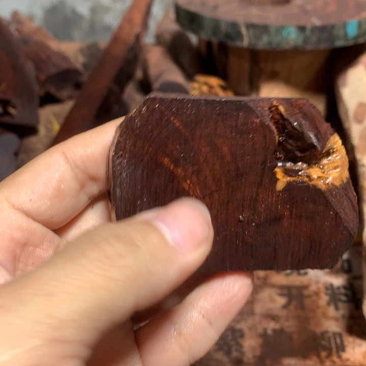 黄花梨/降香黄檀零*海南黄花梨