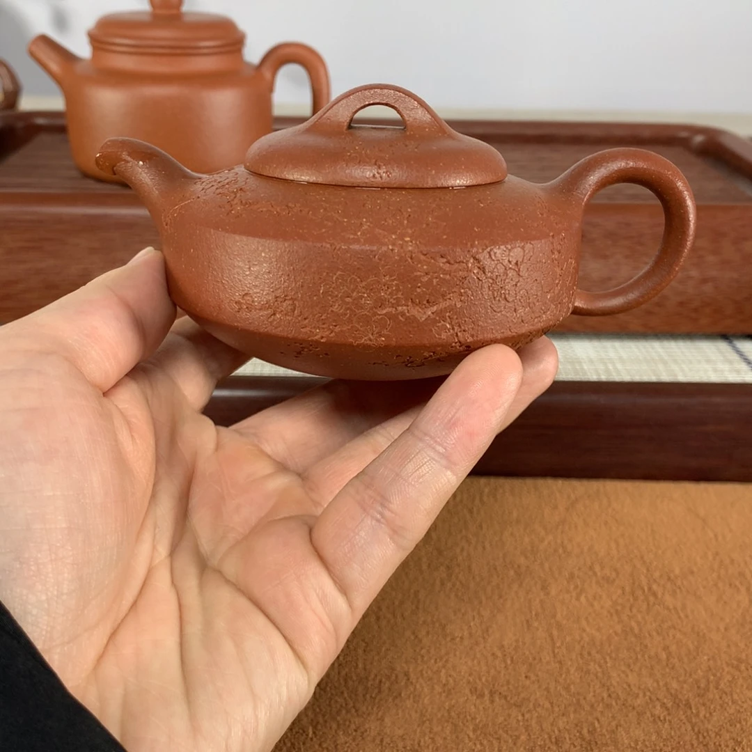 紫砂茶壶?****?宝山红降坡