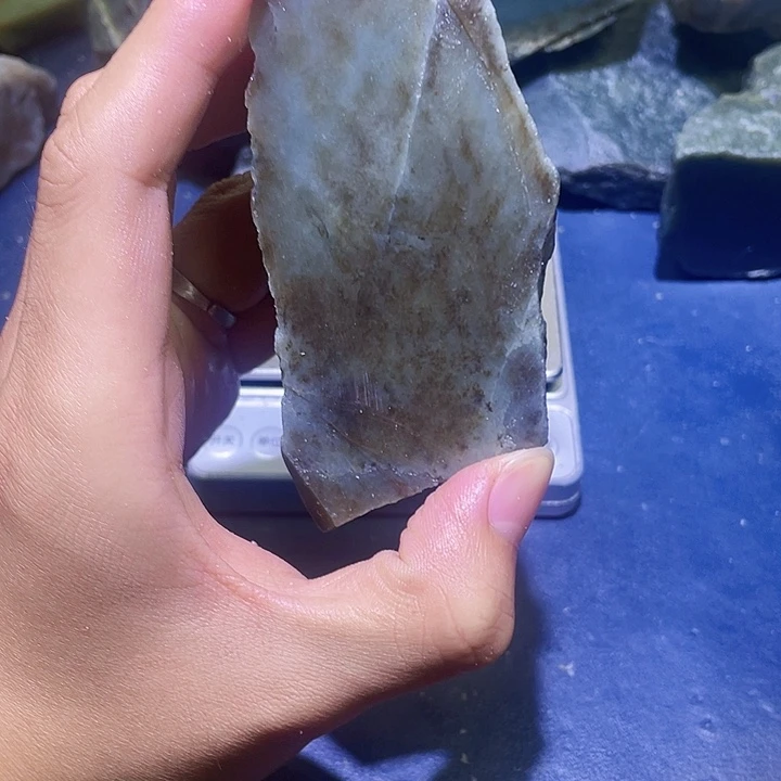 未镶嵌和田玉（糖玉）珠宝半成品