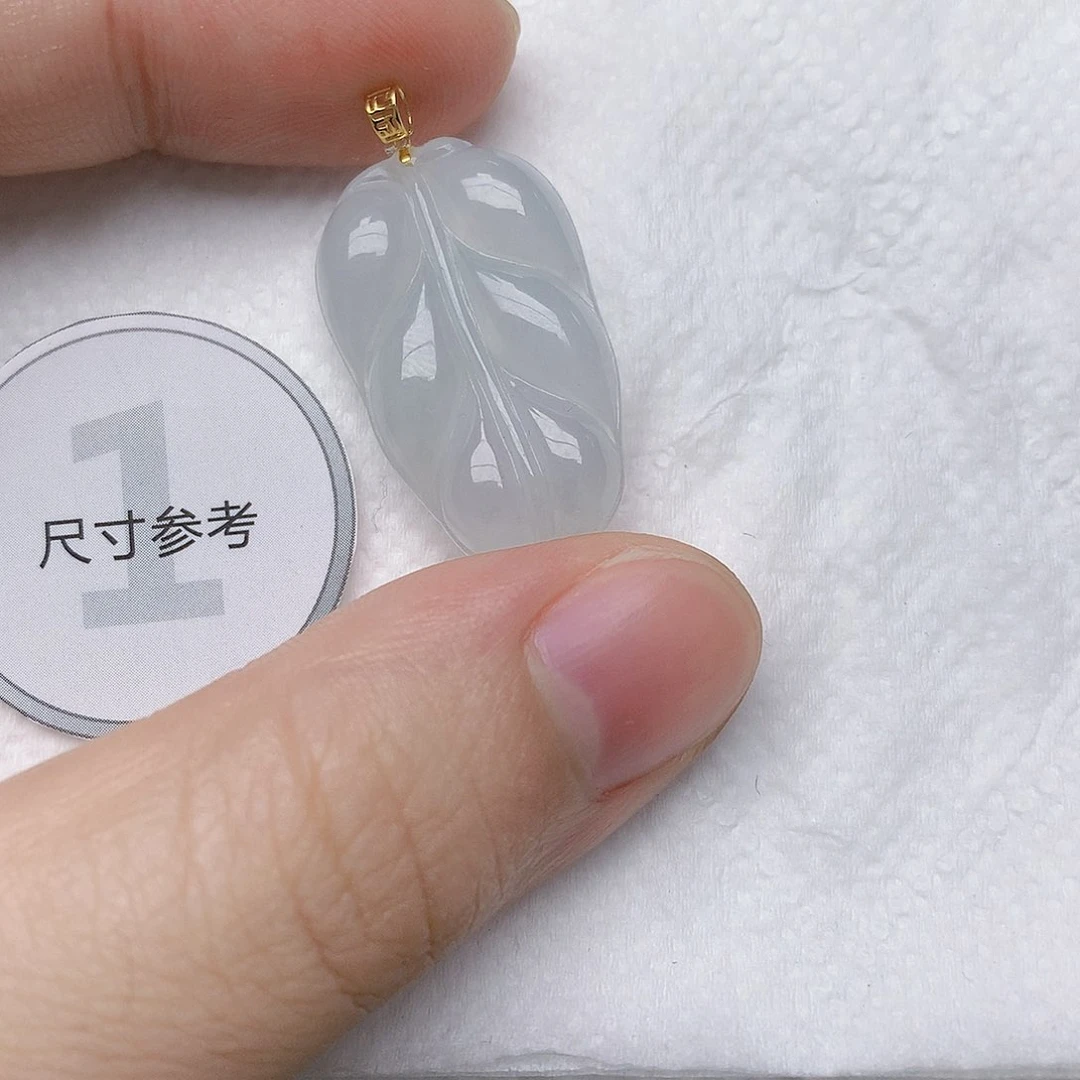 翡翠18K金镶嵌颈饰天然A货翡翠