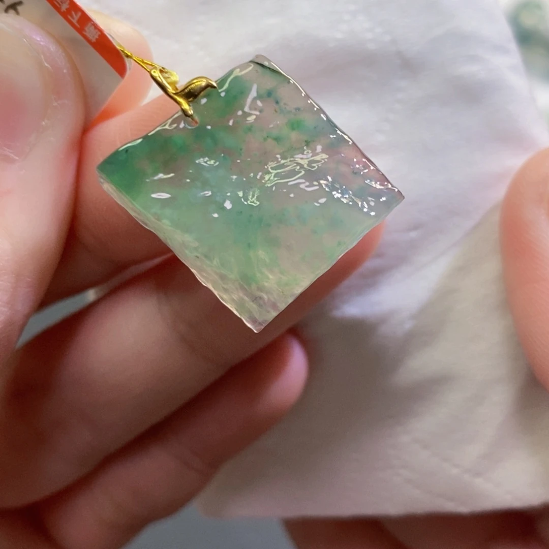 【闪购商品】翡翠吊坠(不含链)未镶嵌9243