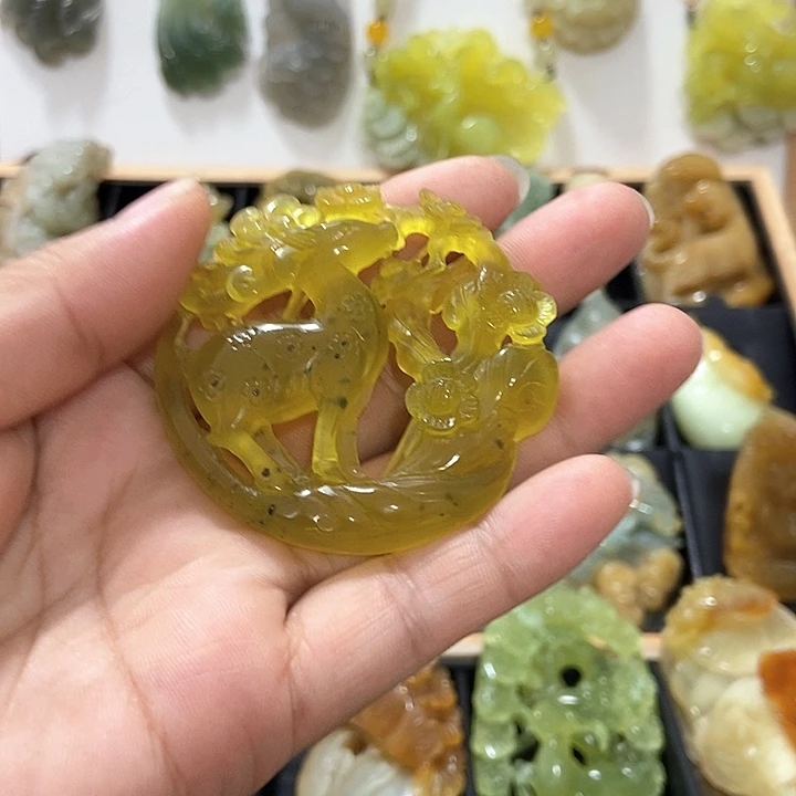 蛇纹石玉未镶嵌挂件