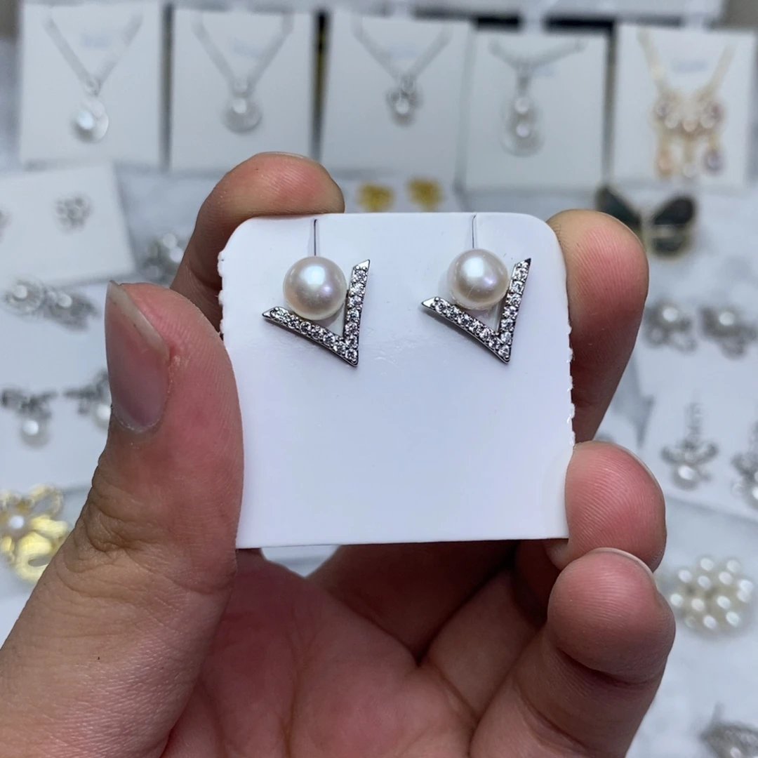 未镶嵌淡水珍珠耳饰