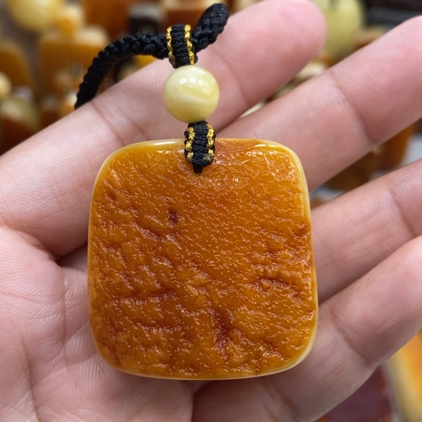 【闪购商品】琥珀颈饰未镶嵌