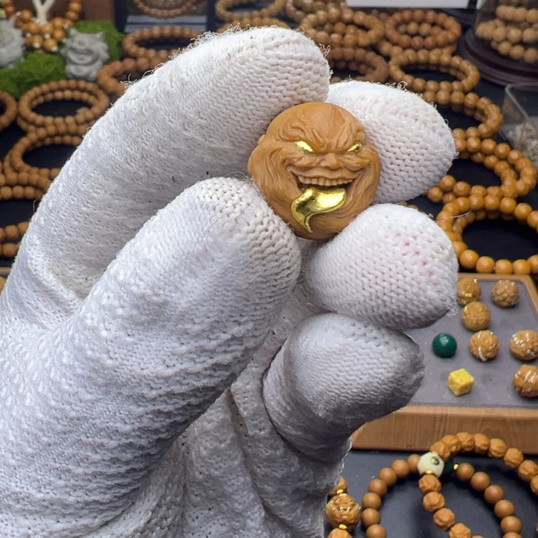 听***歌吊坠猴头核桃舔僧