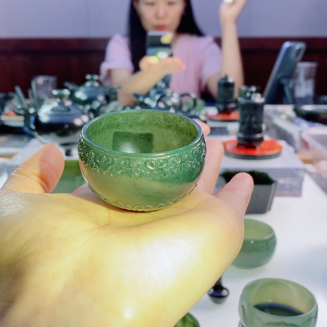 未镶嵌和田玉（青玉）摆件微瑕