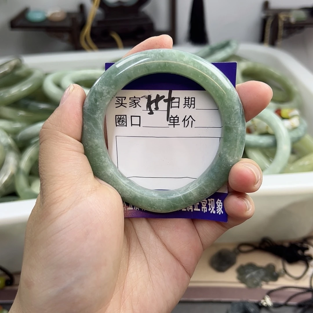 岫玉未镶嵌手镯jh uui