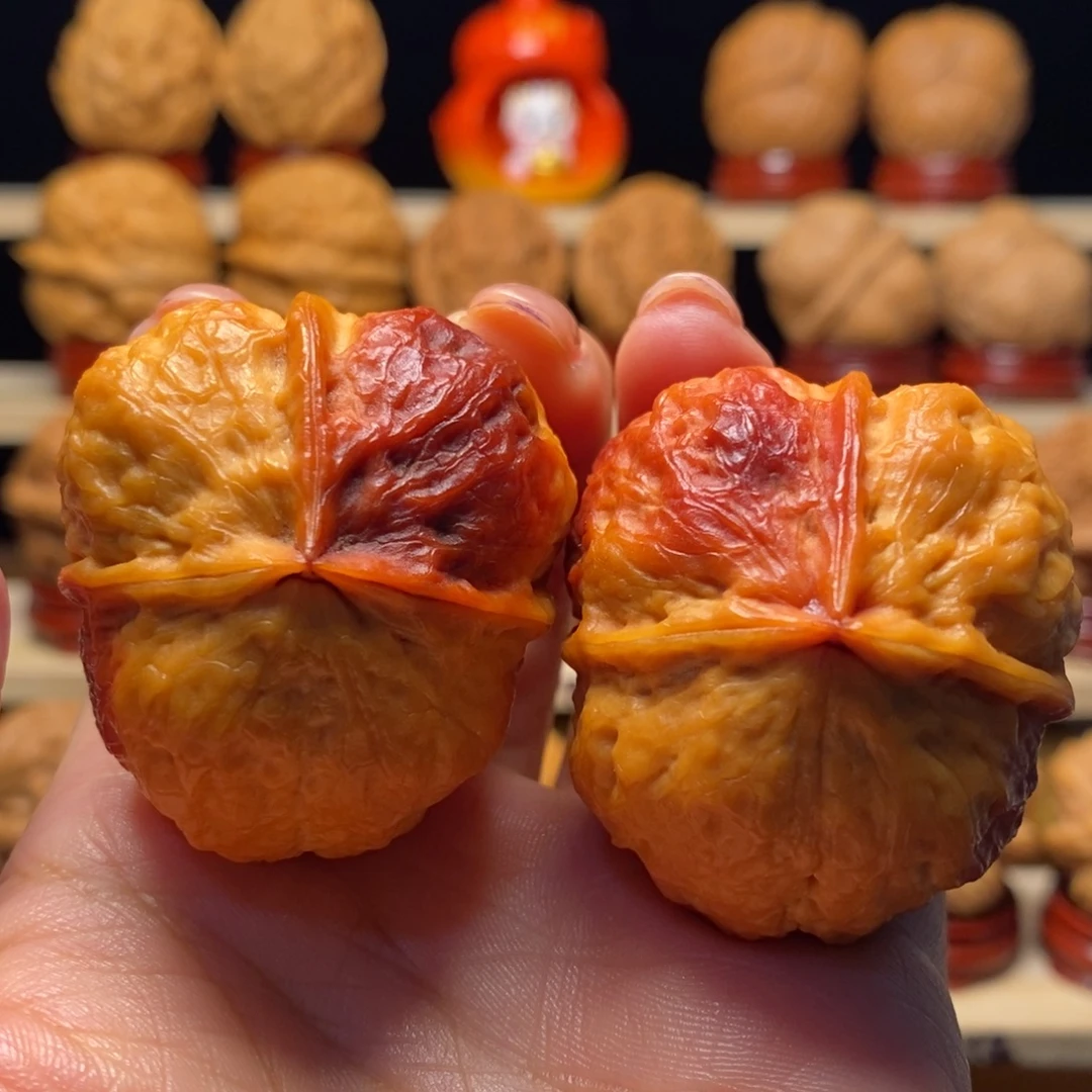 把件文玩核桃42七彩大个三棱