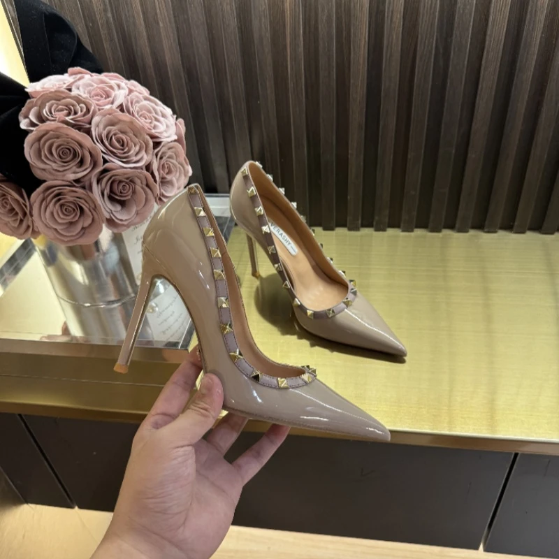 铆钉高跟鞋女2025新款裸灰色小个子气质高级不累脚尖头细跟单鞋