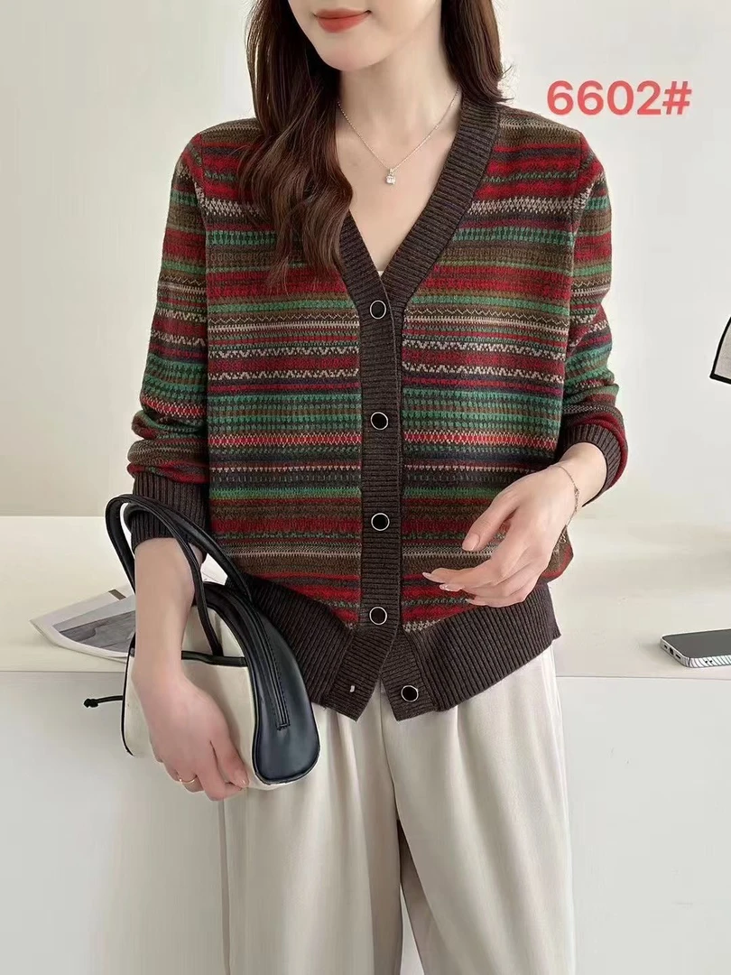 2025年新款濮院纯羊毛衫女士v领针织开衫毛衣外套妈外穿宽松802