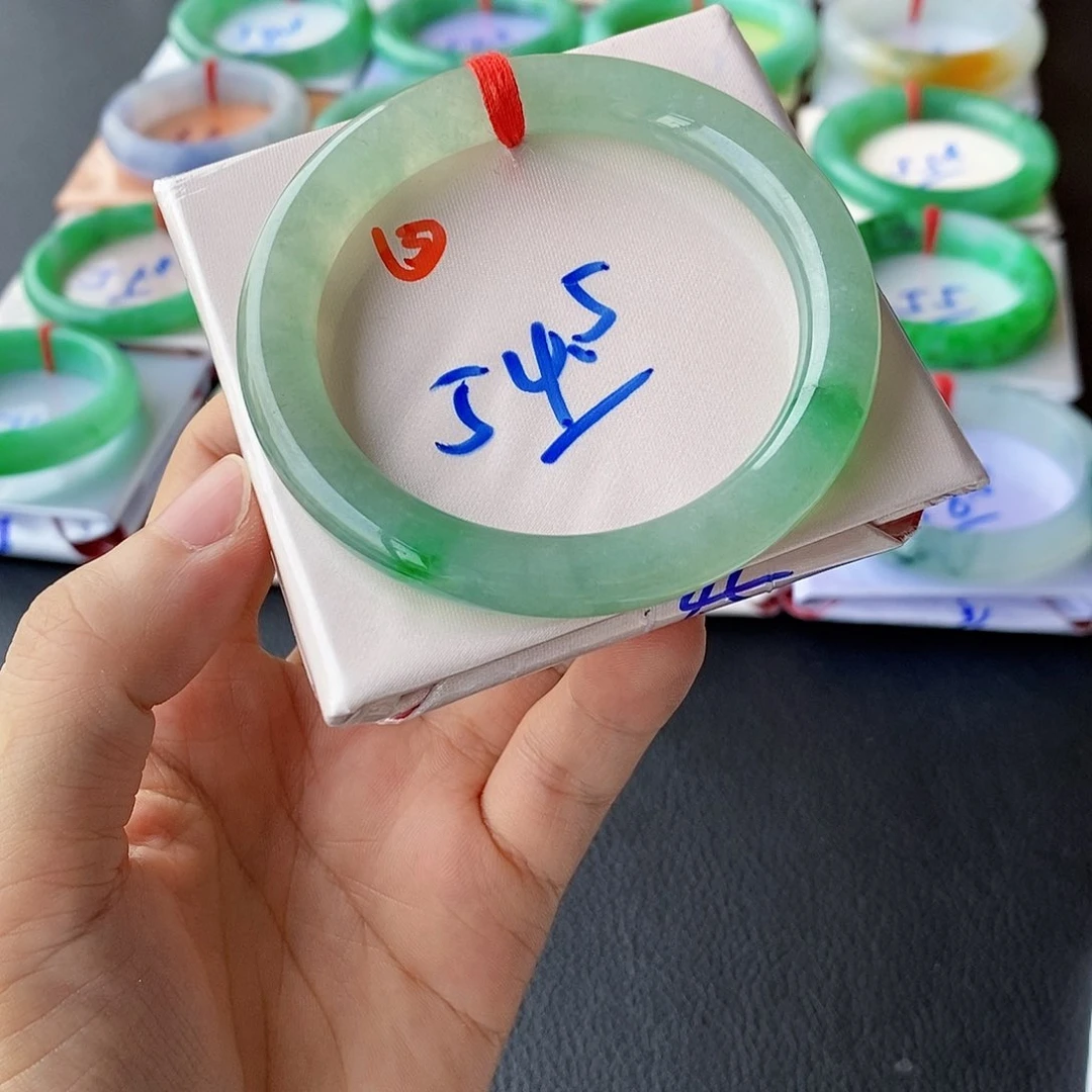 翡翠手镯未镶嵌3号