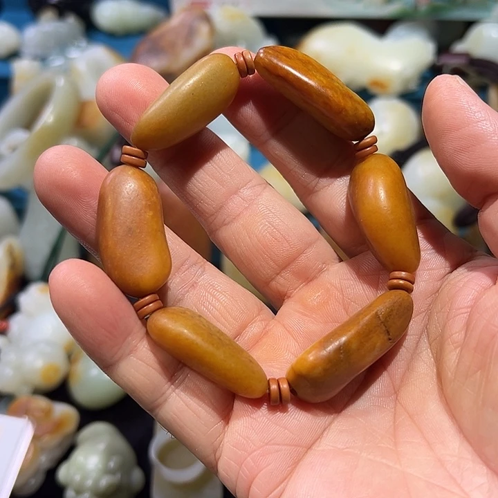 和田玉未镶嵌手串