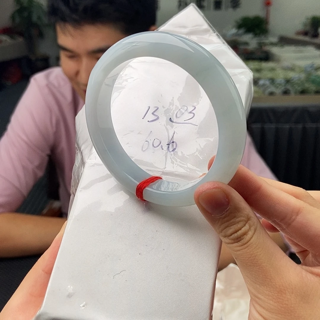 未镶嵌手镯翡翠拍一发一