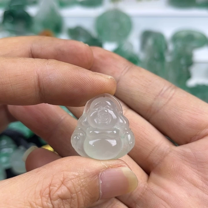 石英质玉未镶嵌颈饰