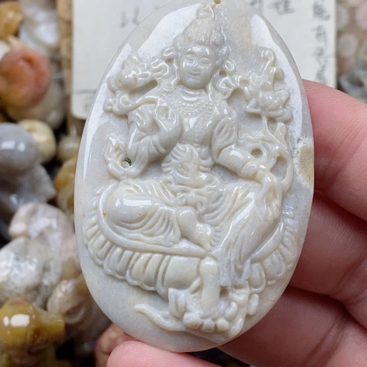 颈饰未镶嵌硅化珊瑚（珊瑚玉）有瑕