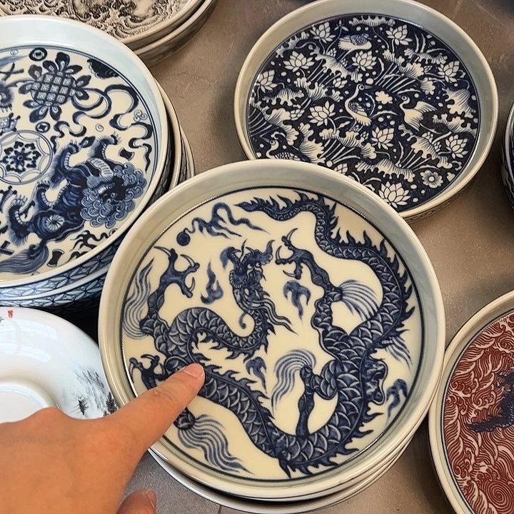 摆件景德镇青花铠甲龙大壶承