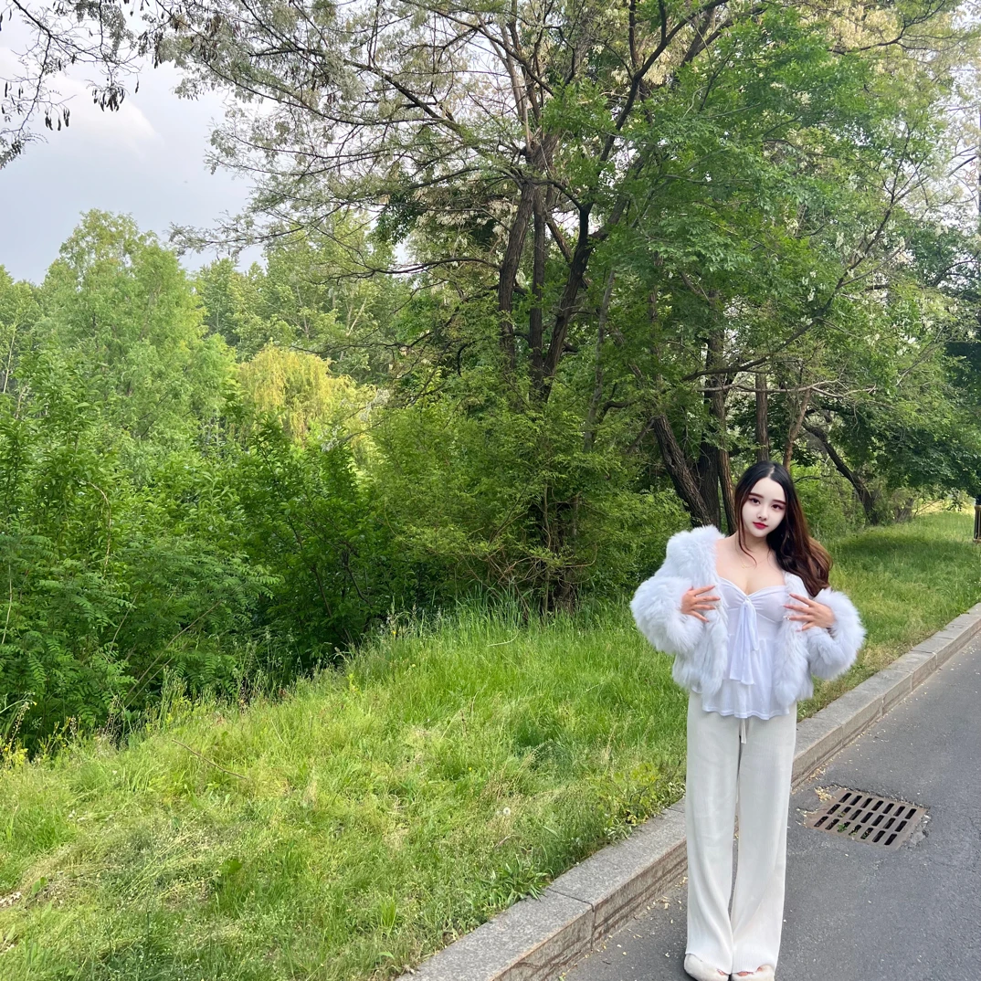 清甜校花定染查尔斯蓝海军领纯手工编织狐狸毛皮草