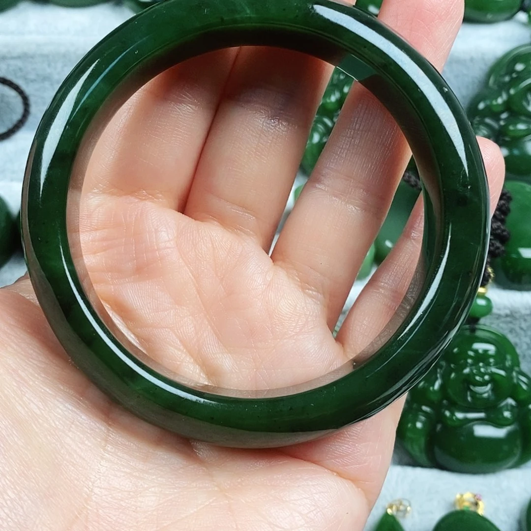 颈饰未镶嵌和田玉（碧玉）61.5mm