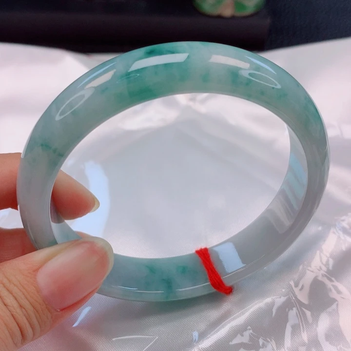 翡翠未镶嵌手镯60+圈