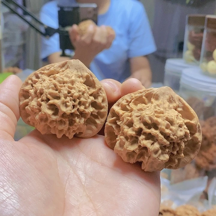 【闪购商品】文玩核桃把件51官帽