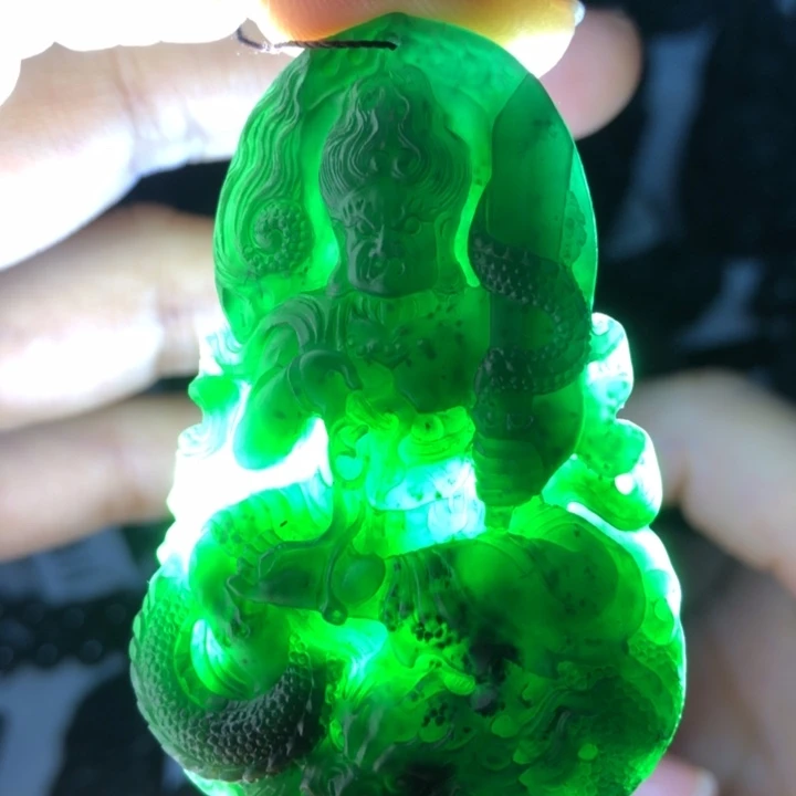 定制翡翠未镶嵌不动明王
