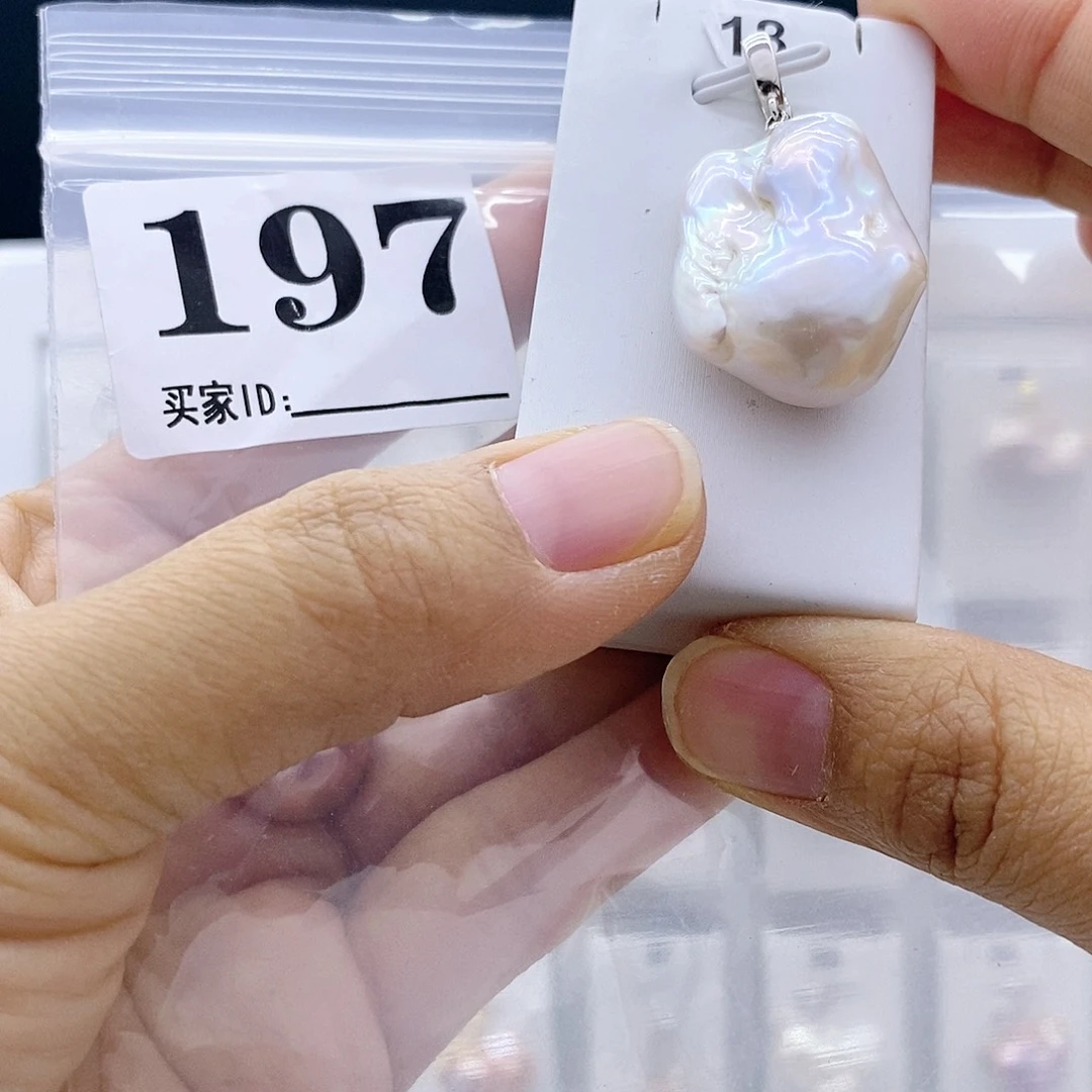 颈饰淡水珍珠钛钢