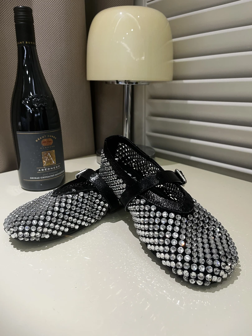 5D280新款单鞋女温柔凉鞋夏季水钻网面透气平底单鞋