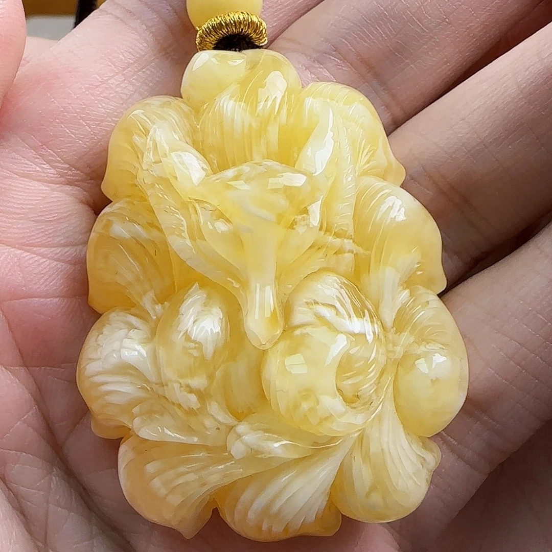 琥珀未镶嵌珠宝奇石
