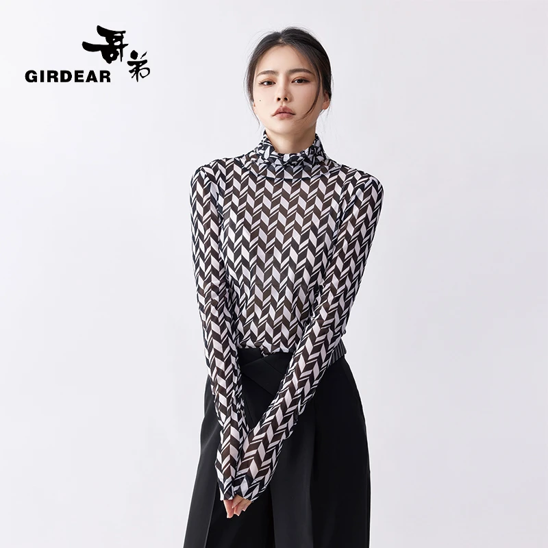 GIRDEAR/哥弟复古高弹力印花牛奶丝亲肤网纱堆堆领打底T恤1300237