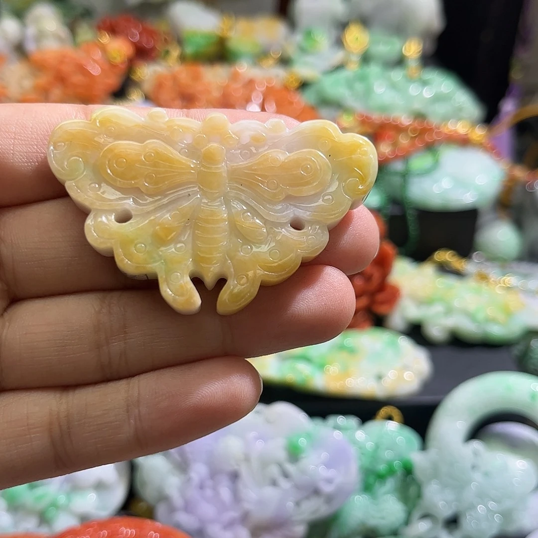 颈饰未镶嵌翡翠待编织