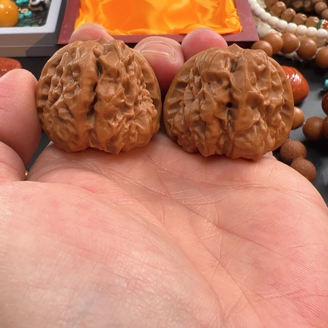 文玩核桃把件三角蛙39边43肚