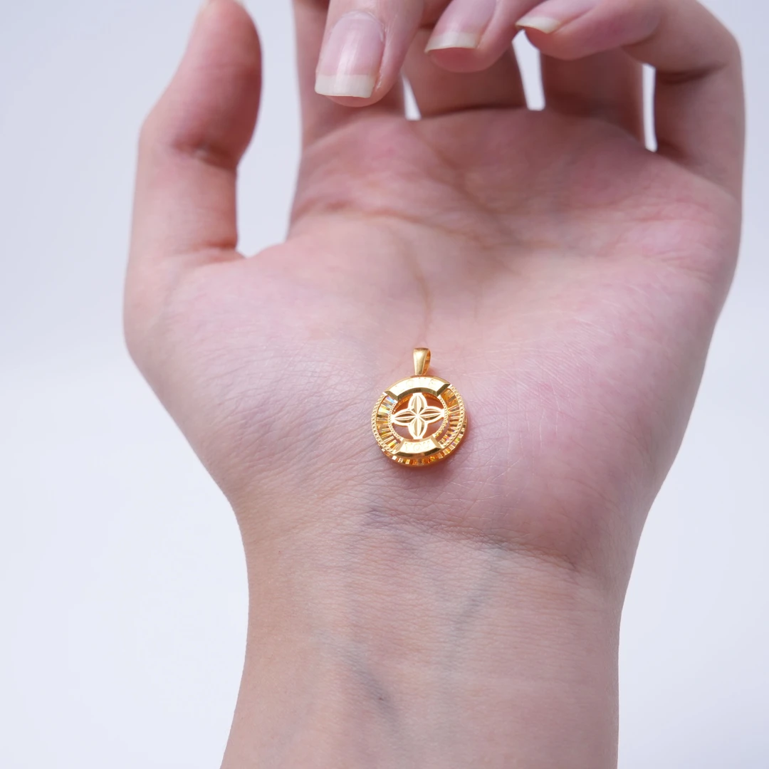 【金吊坠】炫彩真爱十字花吊坠黄金5G足金999时尚百搭零附加