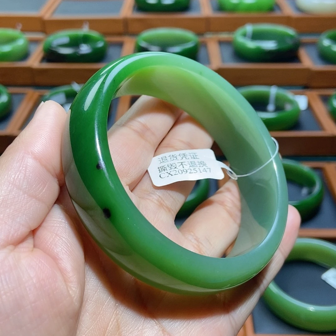 和田玉（碧玉）未镶嵌手镯白加绿6364