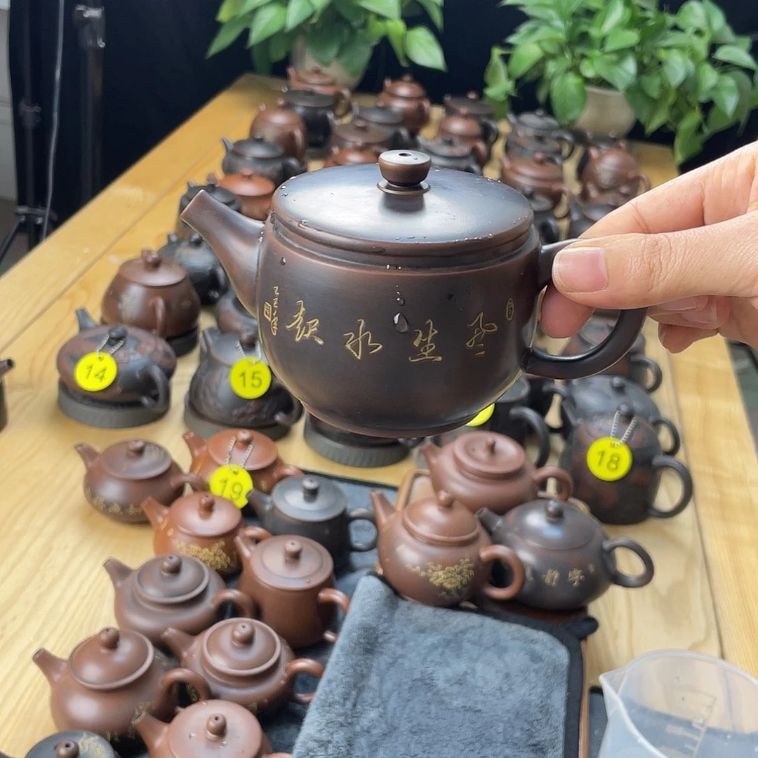 博***吉泥塑汉瓦壶220毫升左右