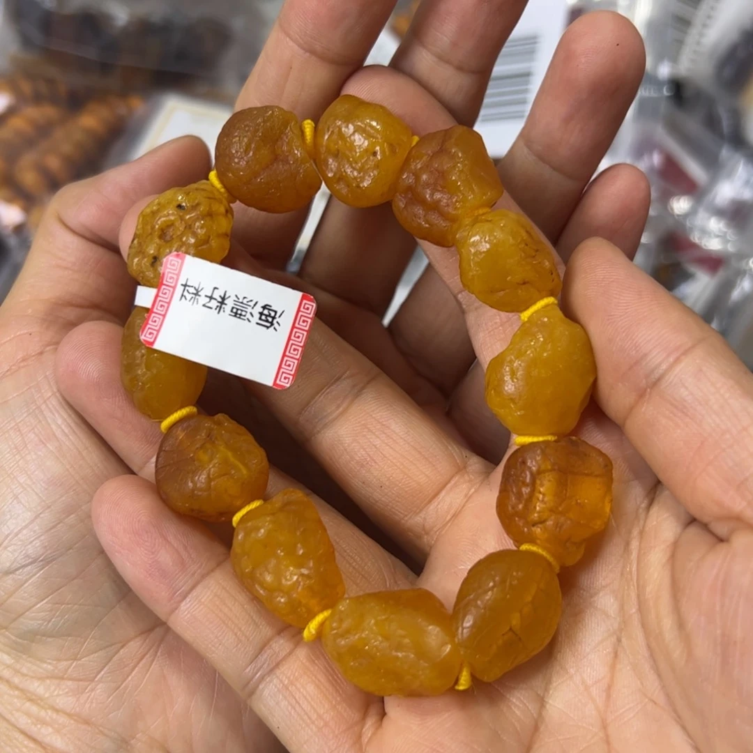 未镶嵌琥珀珠宝奇石828